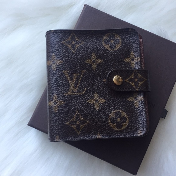 Louis Vuitton Handbags - Louis Vuitton Billfold Wallet with Change purse